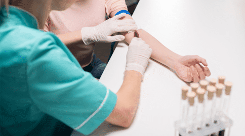 血液檢測(cè)可取代肺癌侵入性活檢，幫助患者選擇有效的治療方法！